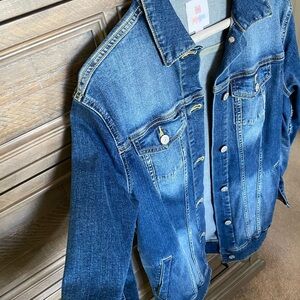 Like new LuLuRoe denim jean jacket size small